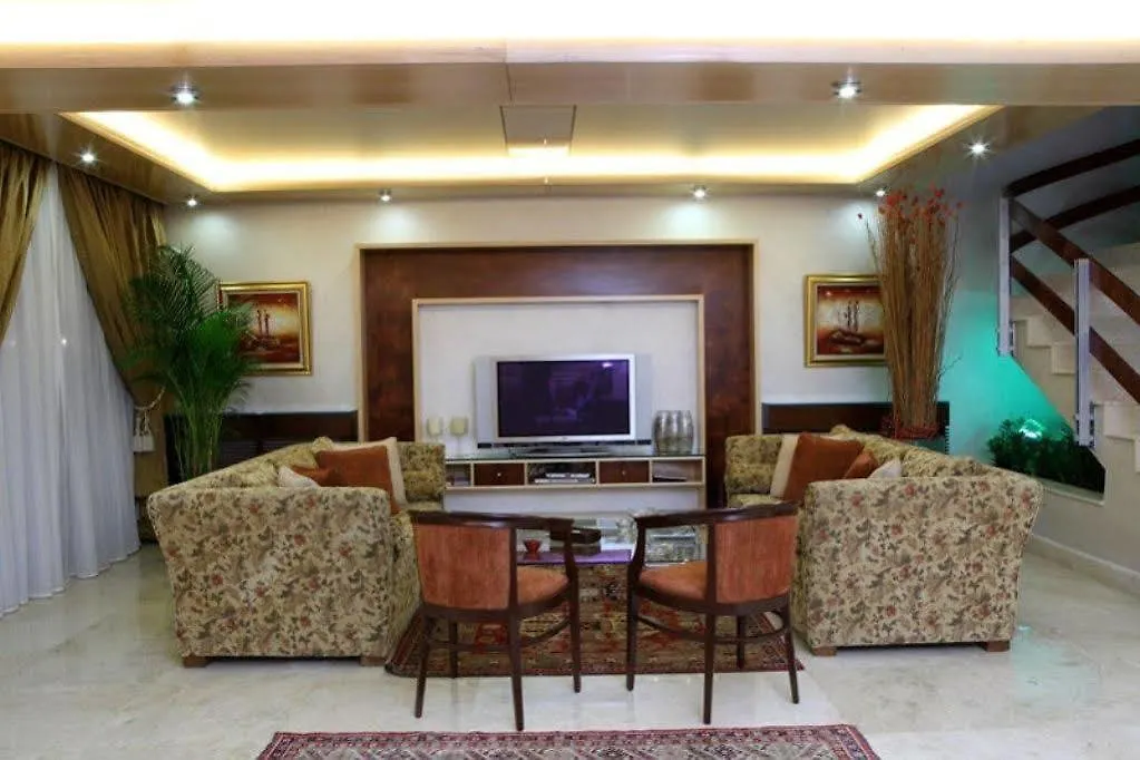 Lahoya Suites Beiroet 0*,